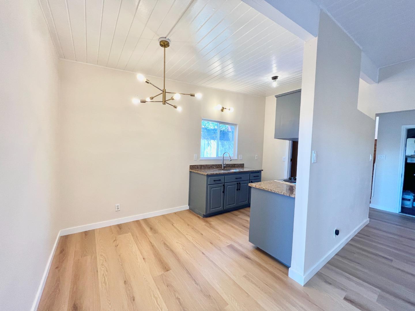 Detail Gallery Image 8 of 25 For 1059 S 55th St, Richmond,  CA 94804 - 3 Beds | 1/1 Baths