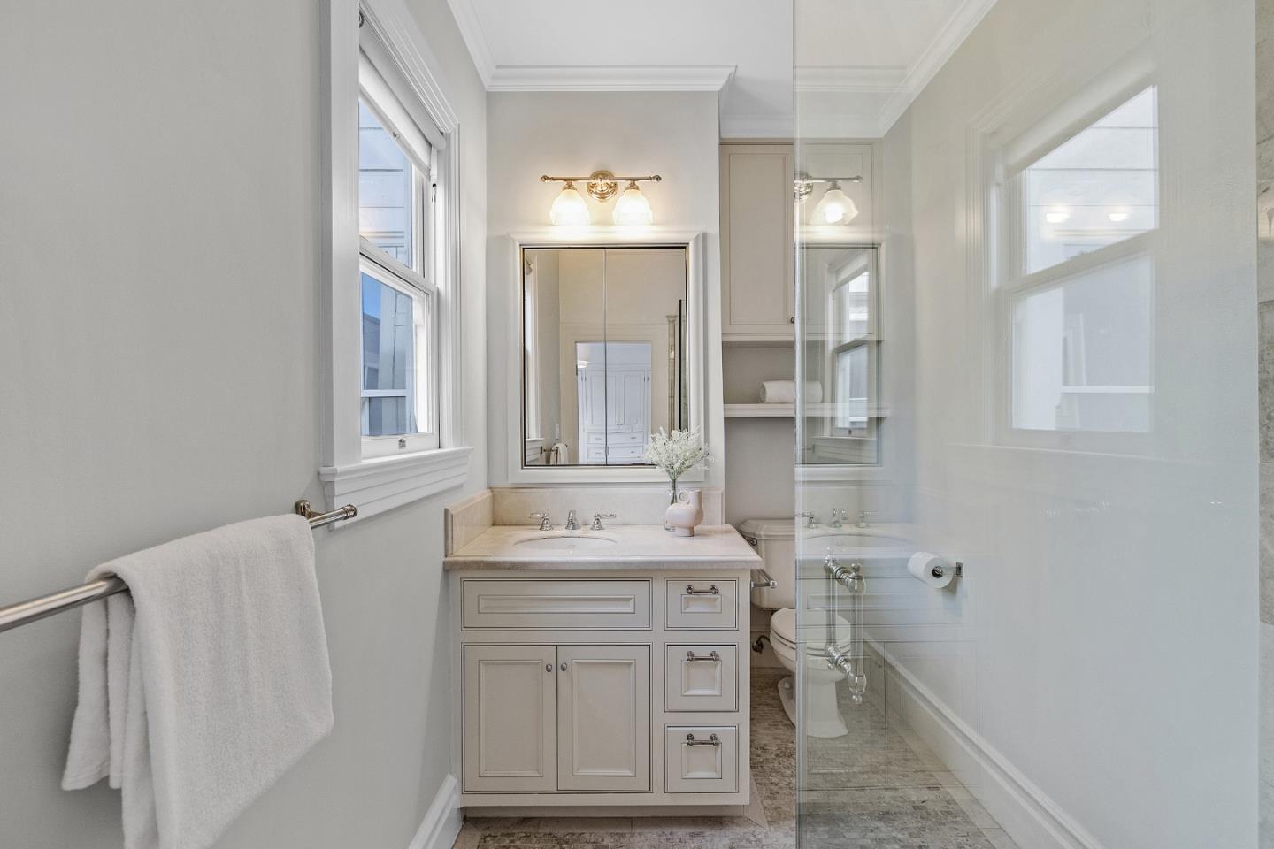 Detail Gallery Image 19 of 31 For 2327 Divisadero St, San Francisco,  CA 94115 - 3 Beds | 2 Baths