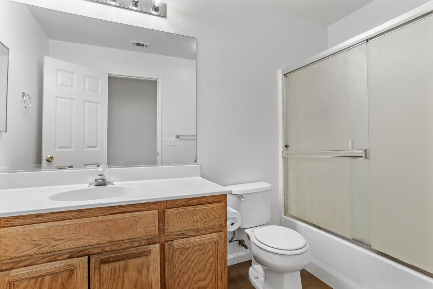 Detail Gallery Image 10 of 27 For 1512 Venice Cir, Stockton,  CA 95206 - 3 Beds | 2 Baths