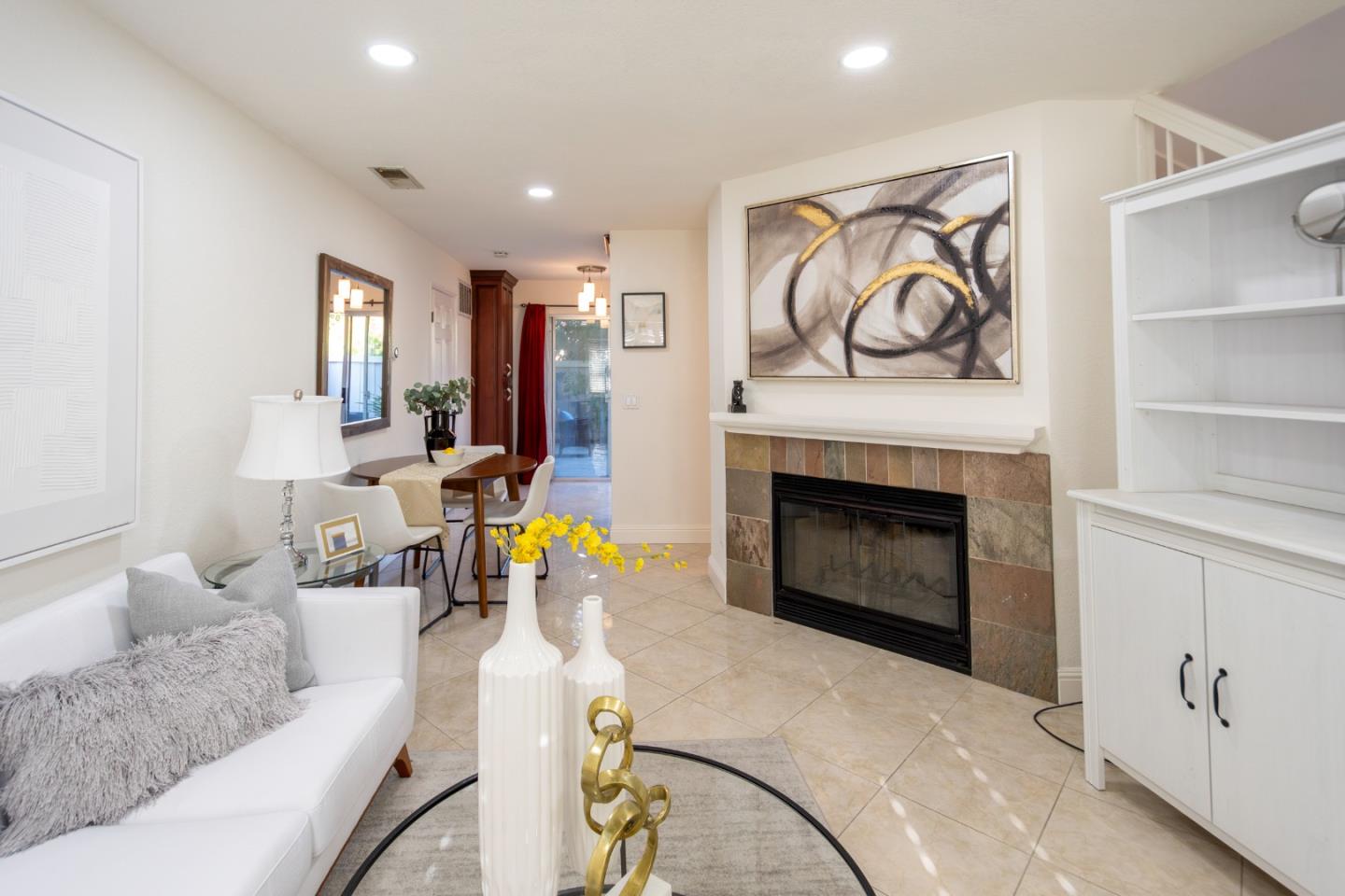 Detail Gallery Image 7 of 28 For 4154 Blackford Cir, San Jose,  CA 95117 - 2 Beds | 2/1 Baths