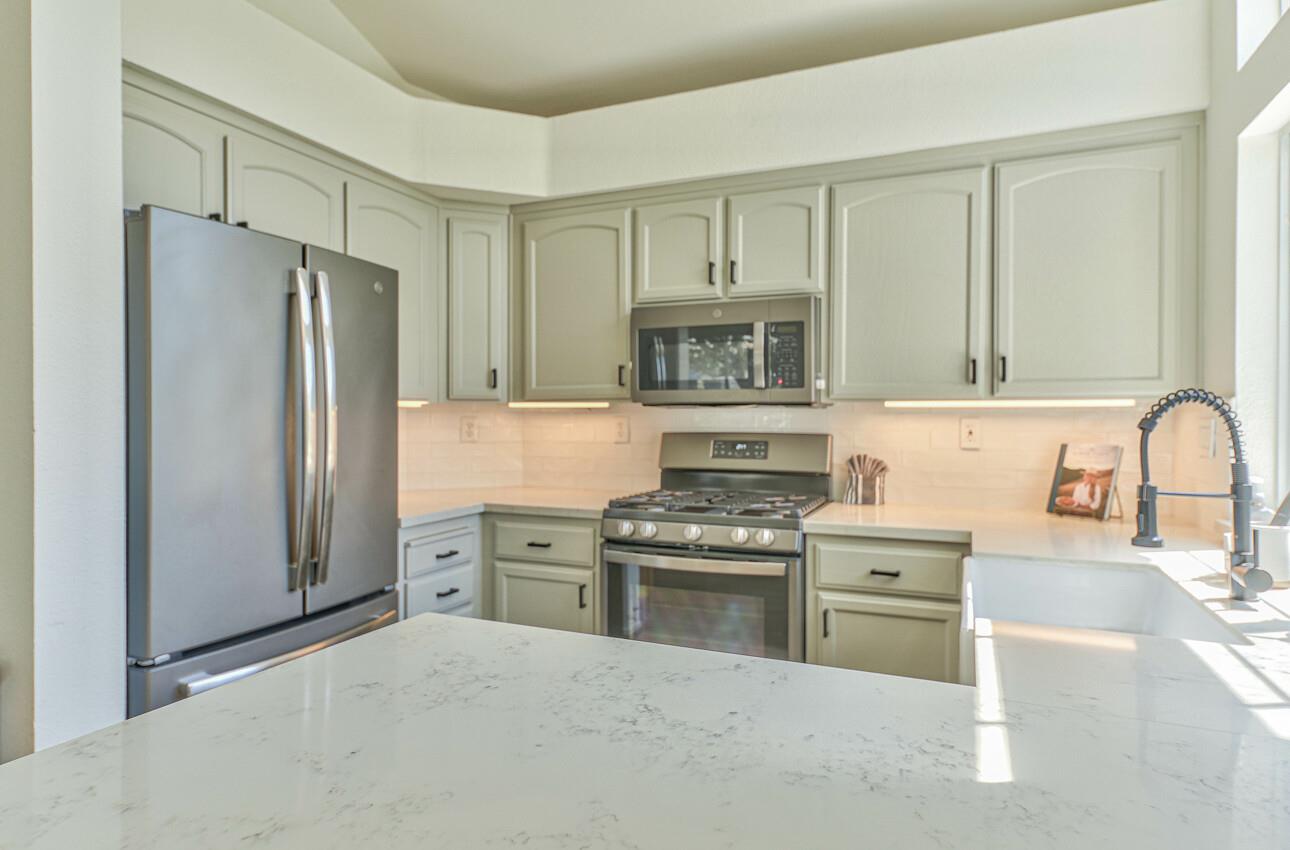 Detail Gallery Image 12 of 31 For 26210 Acclaim Ct, Salinas,  CA 93908 - 3 Beds | 2 Baths