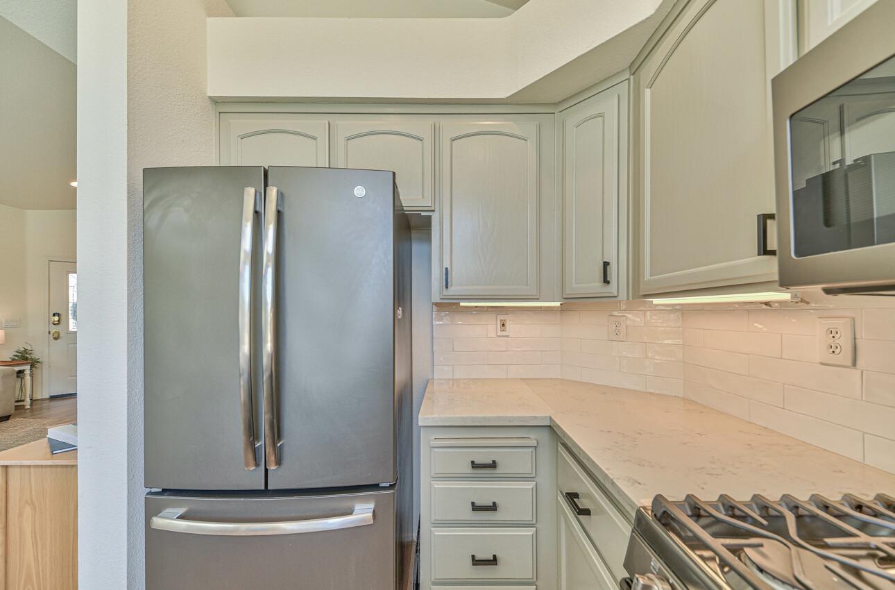 Detail Gallery Image 13 of 31 For 26210 Acclaim Ct, Salinas,  CA 93908 - 3 Beds | 2 Baths