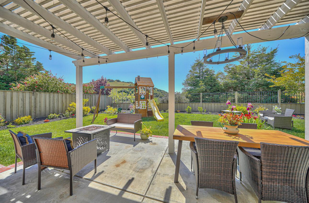 Detail Gallery Image 17 of 31 For 26210 Acclaim Ct, Salinas,  CA 93908 - 3 Beds | 2 Baths