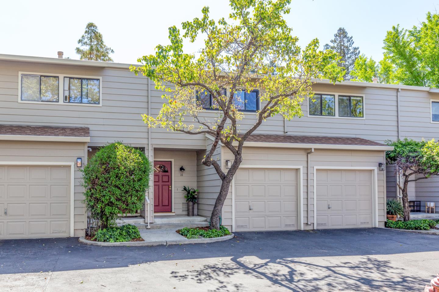 Detail Gallery Image 1 of 23 For 1983 San Luis Ave #18,  Mountain View,  CA 94043 - 2 Beds | 2/1 Baths