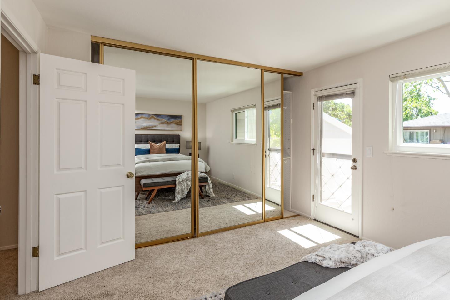 Detail Gallery Image 11 of 23 For 1983 San Luis Ave #18,  Mountain View,  CA 94043 - 2 Beds | 2/1 Baths