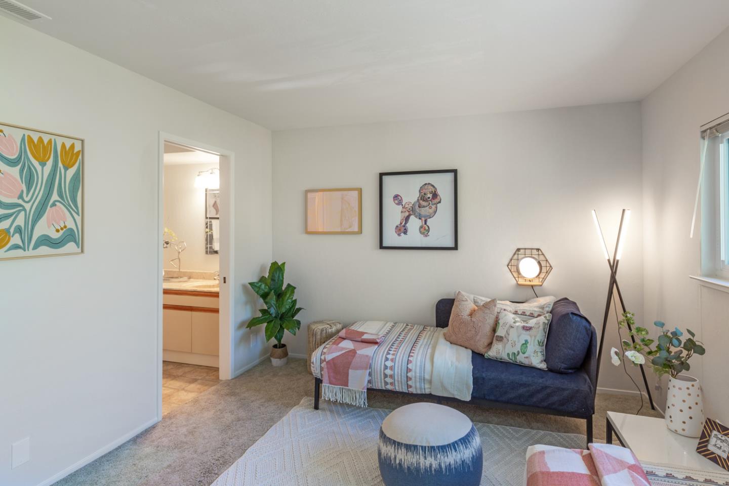 Detail Gallery Image 16 of 23 For 1983 San Luis Ave #18,  Mountain View,  CA 94043 - 2 Beds | 2/1 Baths