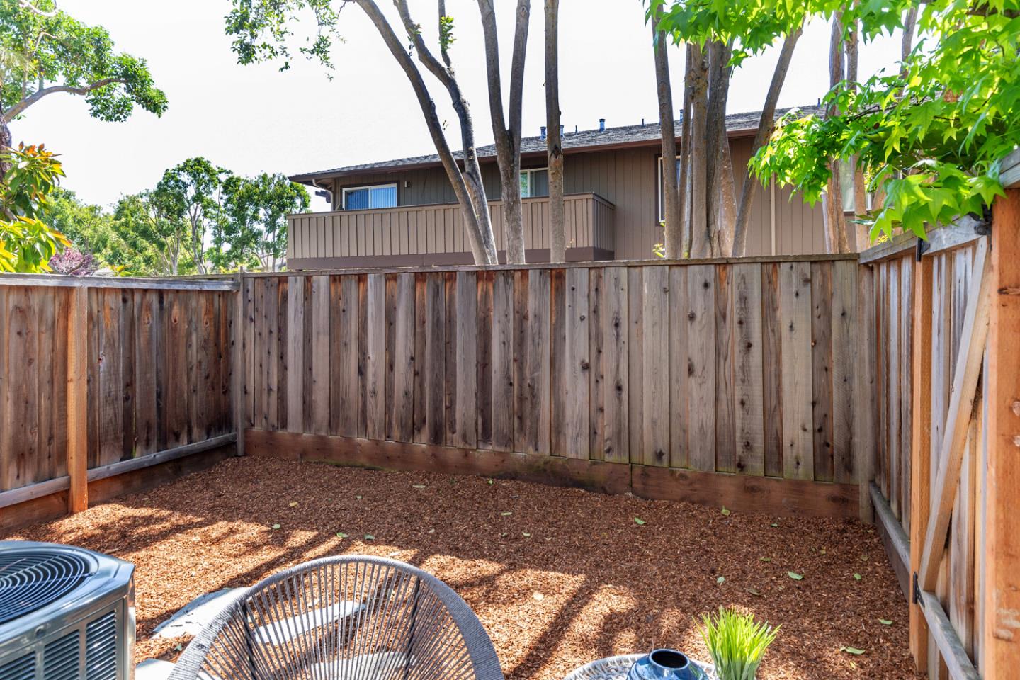 Detail Gallery Image 22 of 23 For 1983 San Luis Ave #18,  Mountain View,  CA 94043 - 2 Beds | 2/1 Baths