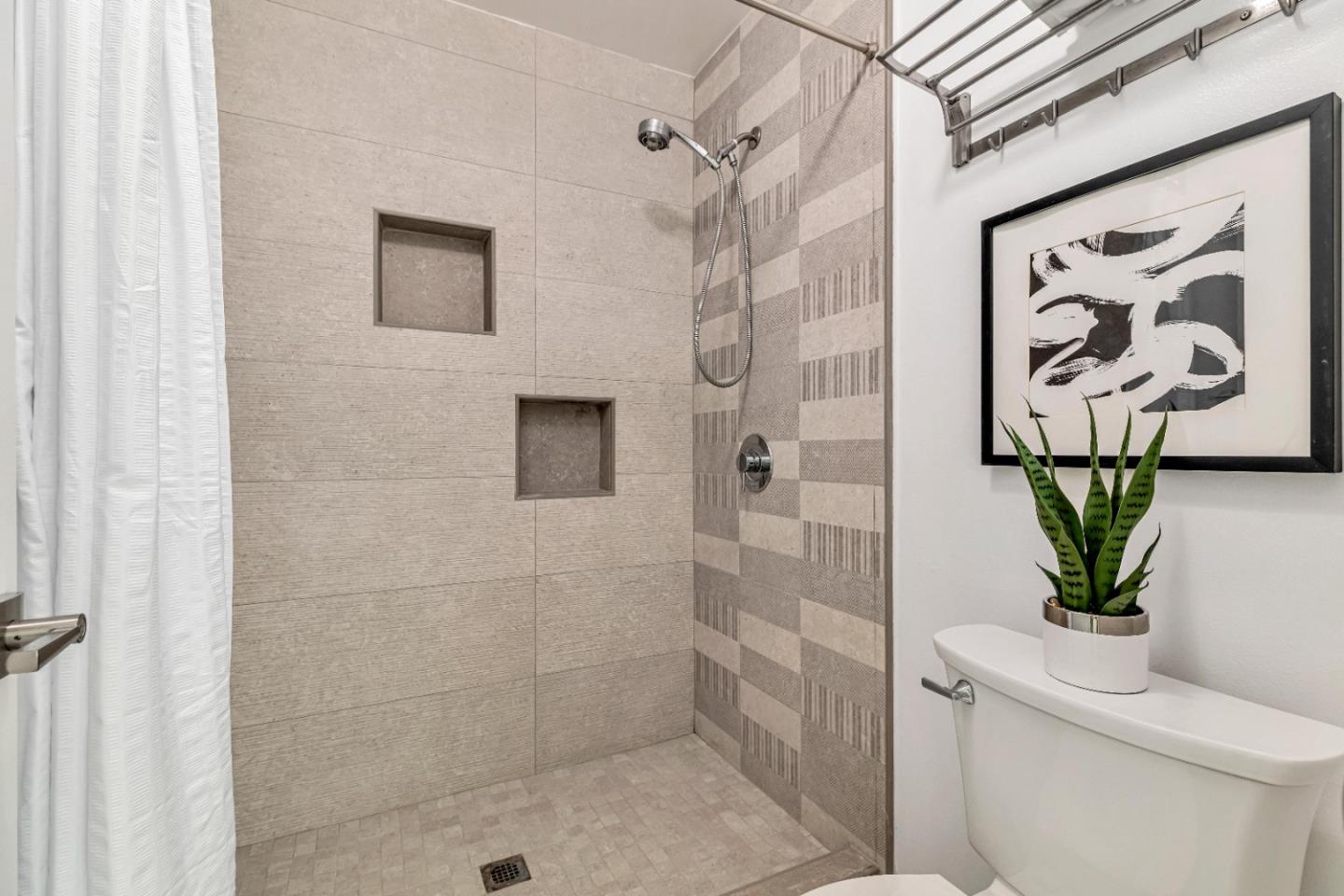 Detail Gallery Image 17 of 23 For 10865 Sweet Oak St, Cupertino,  CA 95014 - 2 Beds | 2 Baths