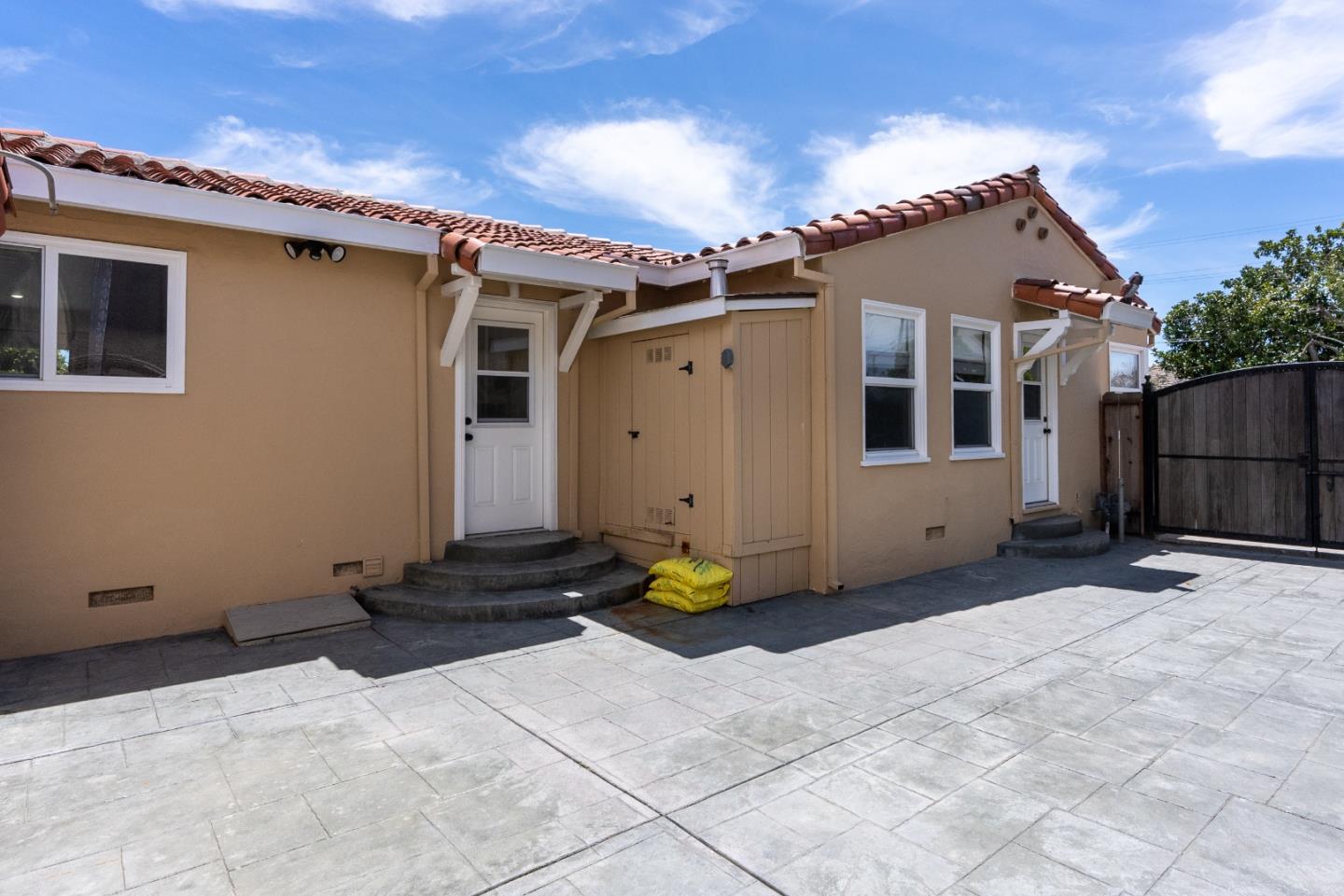 Detail Gallery Image 23 of 27 For 29 Nacional St, Salinas,  CA 93901 - 3 Beds | 2 Baths