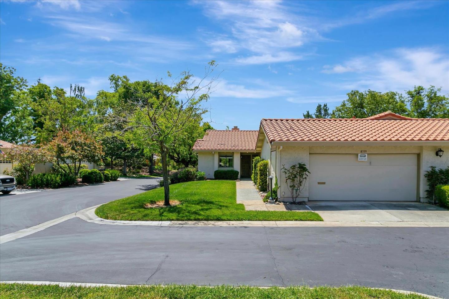 Detail Gallery Image 1 of 40 For 8339 Colombard Ct, San Jose,  CA 95135 - 2 Beds | 2 Baths