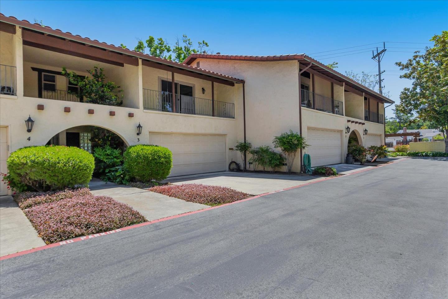 Detail Gallery Image 1 of 1 For 120 Carlton Ave #3,  Los Gatos,  CA 95032 - 3 Beds | 2/1 Baths