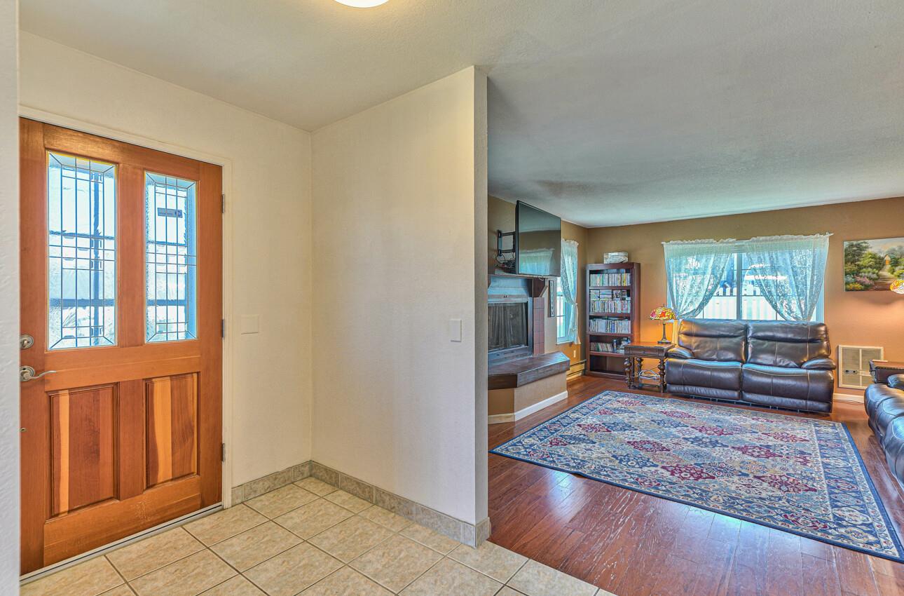 Detail Gallery Image 5 of 39 For 1268 San Pablo Ave, Seaside,  CA 93955 - 3 Beds | 2/1 Baths