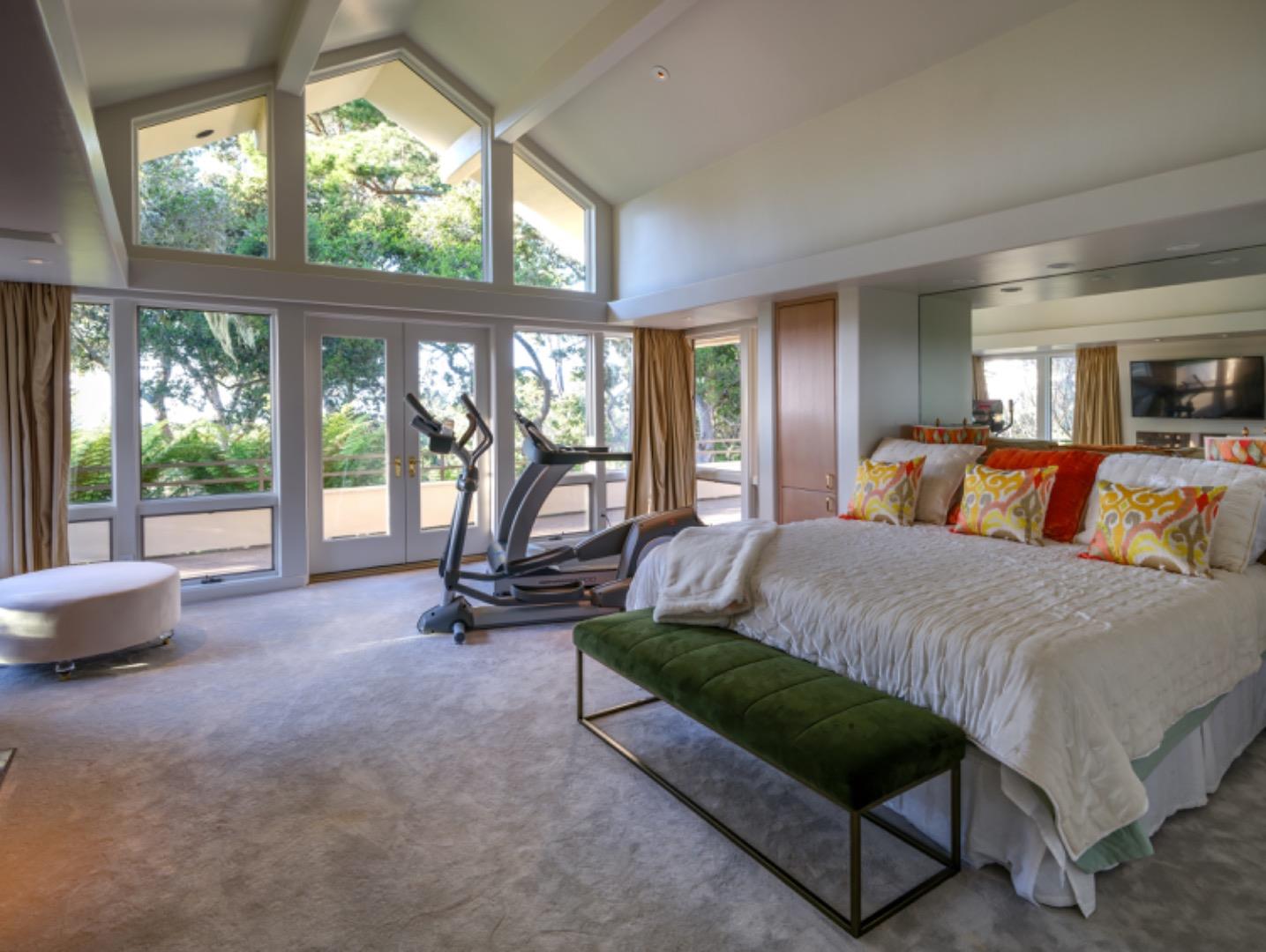 Detail Gallery Image 21 of 50 For 552 Monhollan Rd, Carmel,  CA 93923 - 4 Beds | 5/2 Baths