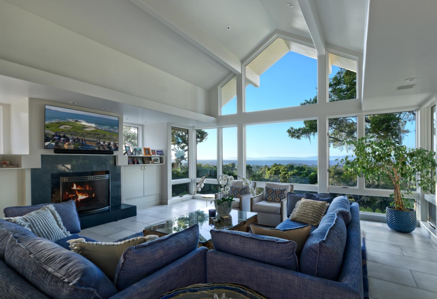 Detail Gallery Image 31 of 50 For 552 Monhollan Rd, Carmel,  CA 93923 - 4 Beds | 5/2 Baths