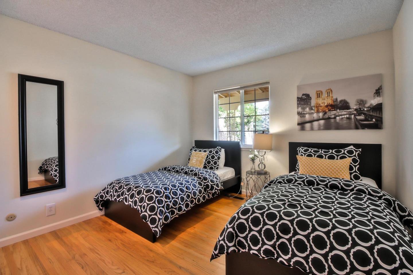 Detail Gallery Image 15 of 31 For 20996 Pepper Tree Ln, Cupertino,  CA 95014 - 4 Beds | 2 Baths