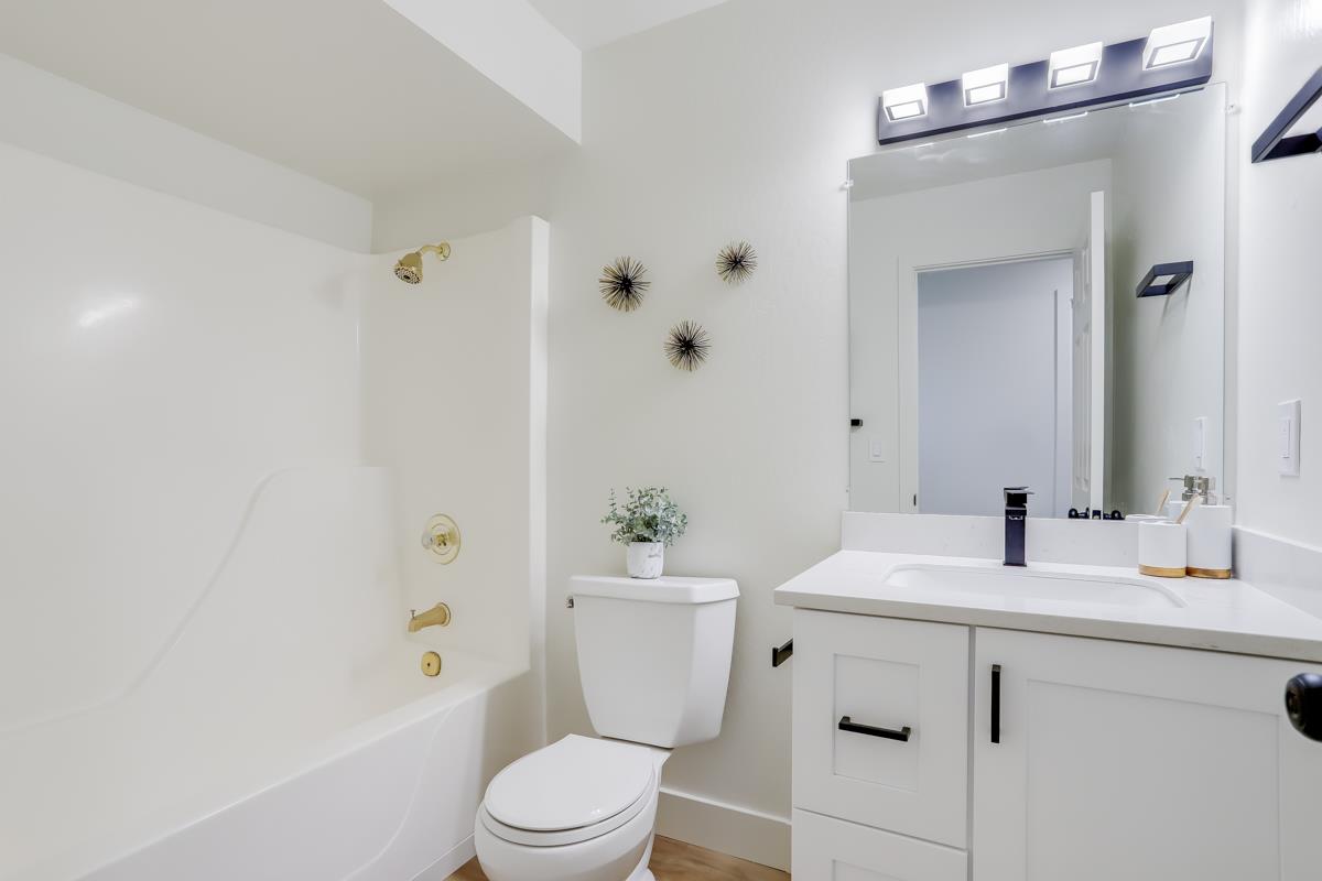 Detail Gallery Image 9 of 45 For 270 Salsbury Dr, Santa Clara,  CA 95051 - 4 Beds | 2/1 Baths