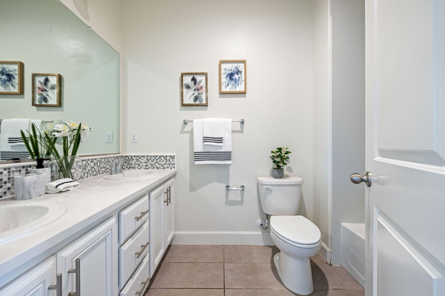 Detail Gallery Image 34 of 46 For 2067 Colony St, Mountain View,  CA 94043 - 4 Beds | 3/1 Baths