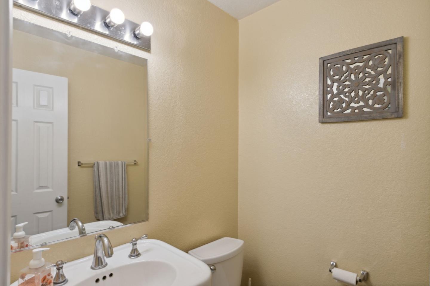 Detail Gallery Image 21 of 31 For 604 Hermes Ct, San Jose,  CA 95111 - 3 Beds | 2/1 Baths