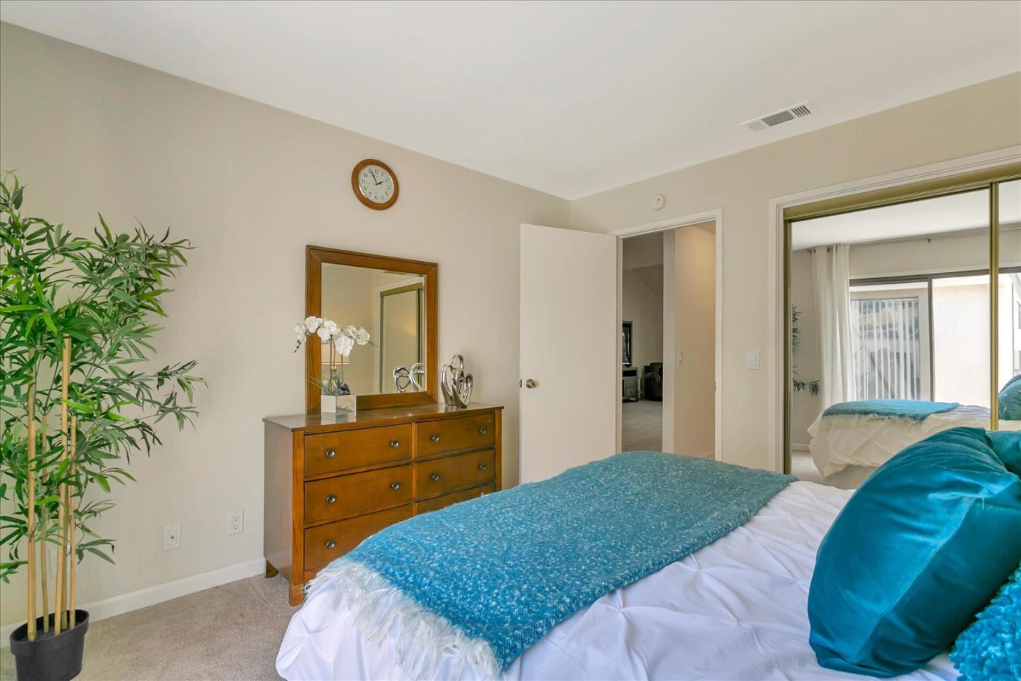 Detail Gallery Image 19 of 35 For 6041 Montgomery Bnd, San Jose,  CA 95135 - 2 Beds | 2 Baths