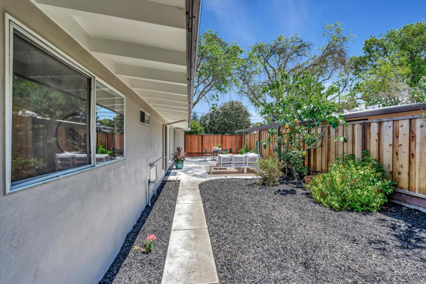 Detail Gallery Image 27 of 29 For 266 N Rengstorff Ave, Mountain View,  CA 94043 - 3 Beds | 2 Baths