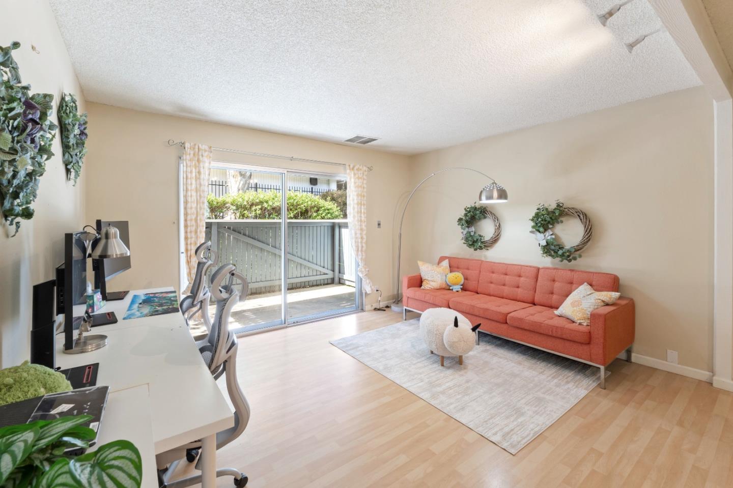 Detail Gallery Image 1 of 30 For 127 Piccadilly Pl #C,  San Bruno,  CA 94066 - 2 Beds | 1 Baths