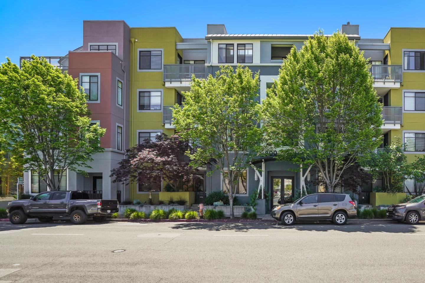 Detail Gallery Image 1 of 30 For 800 High St #106,  Palo Alto,  CA 94301 - 2 Beds | 2 Baths