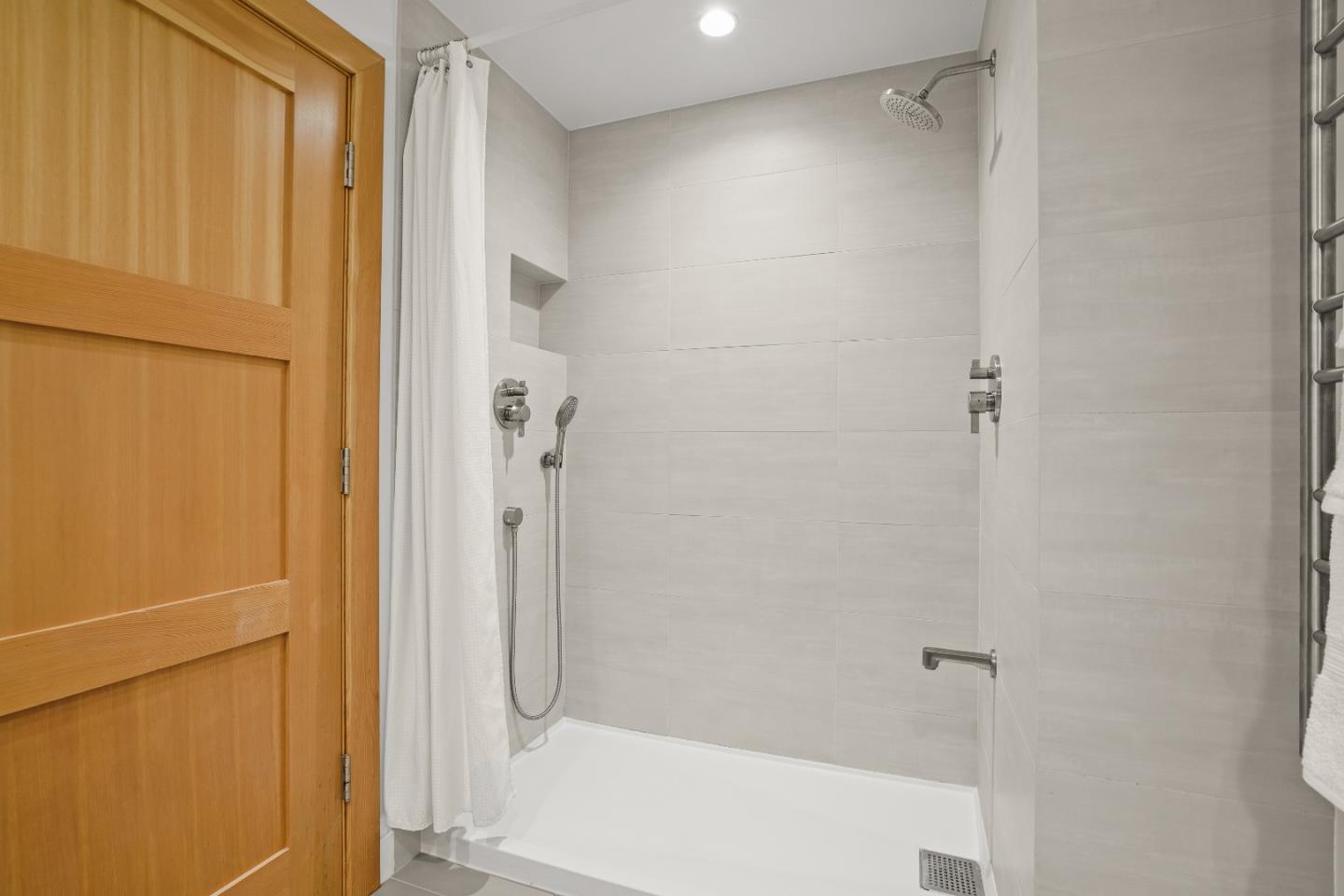 Detail Gallery Image 5 of 30 For 800 High St #106,  Palo Alto,  CA 94301 - 2 Beds | 2 Baths