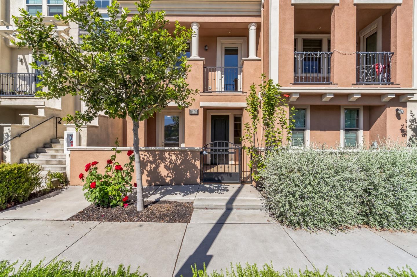 Detail Gallery Image 1 of 38 For 1909 Journey St, Milpitas,  CA 95035 - 4 Beds | 3/1 Baths