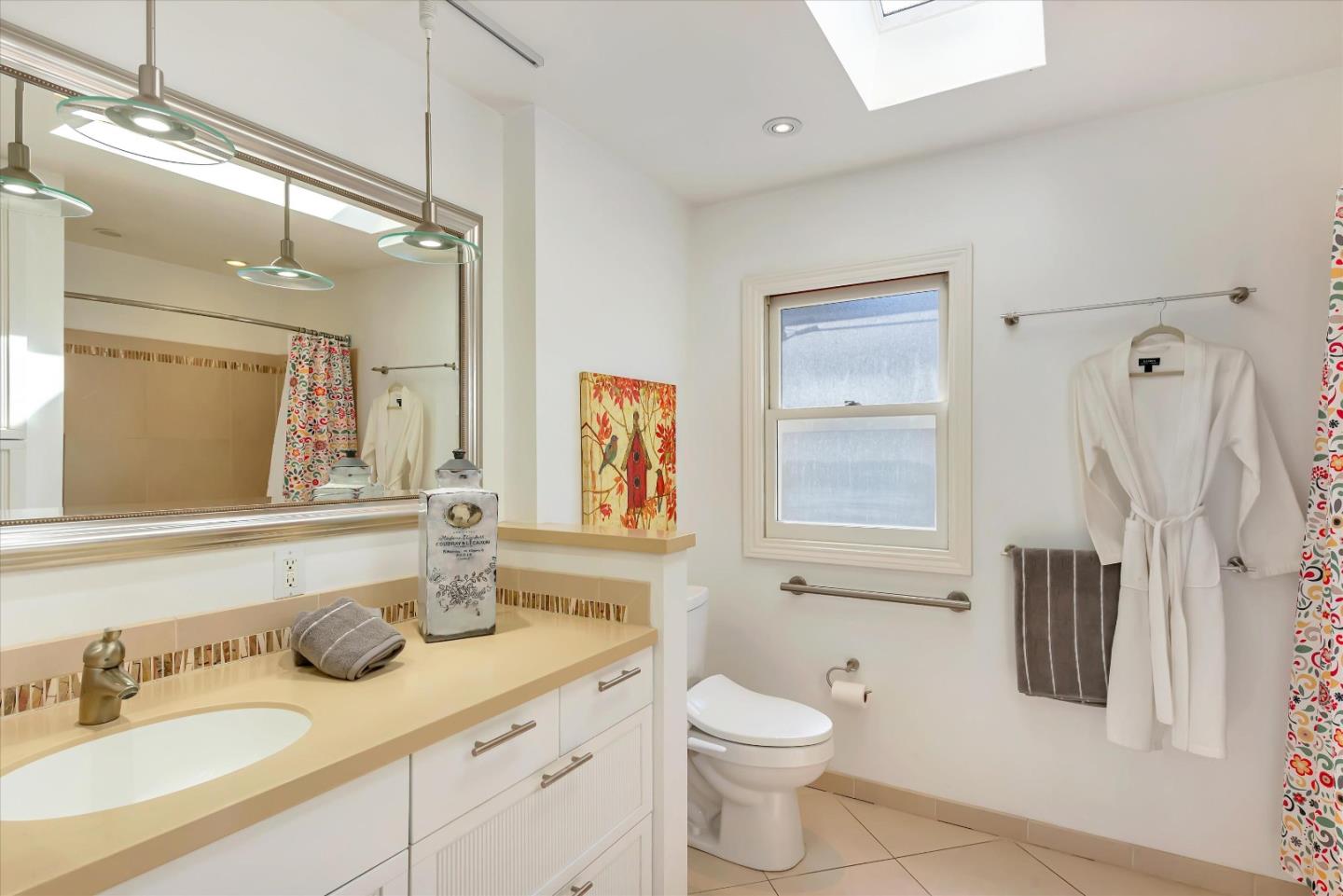 Detail Gallery Image 50 of 50 For 536 Saint Francis St, Redwood City,  CA 94062 - 3 Beds | 2 Baths