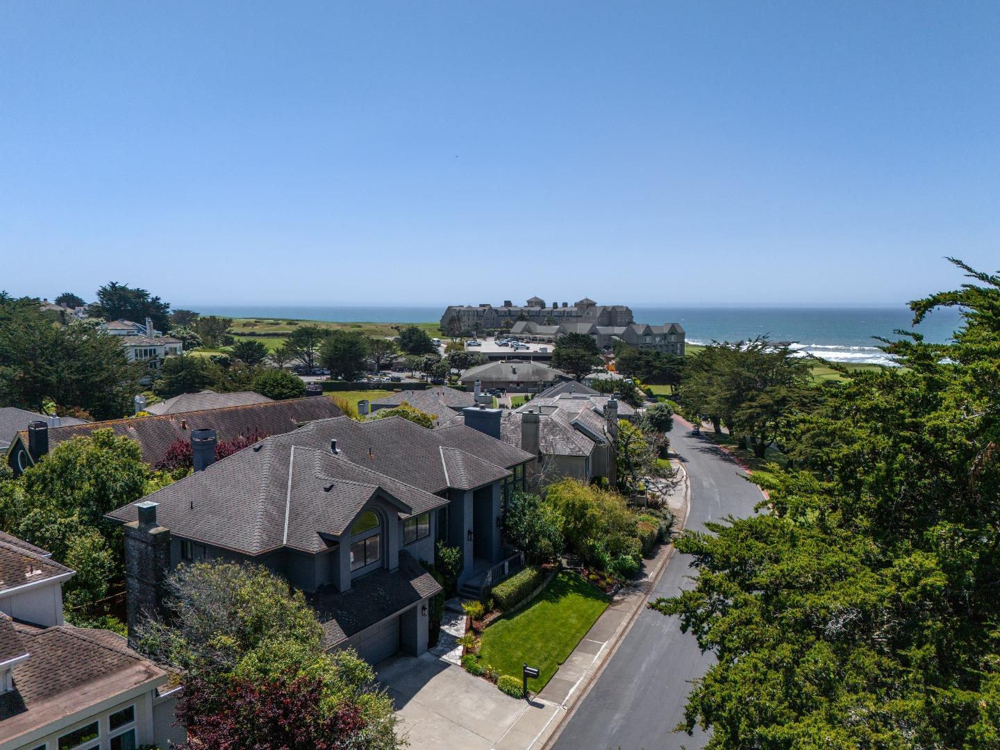 Detail Gallery Image 36 of 47 For 290 Fairway Dr, Half Moon Bay,  CA 94019 - 4 Beds | 3/1 Baths