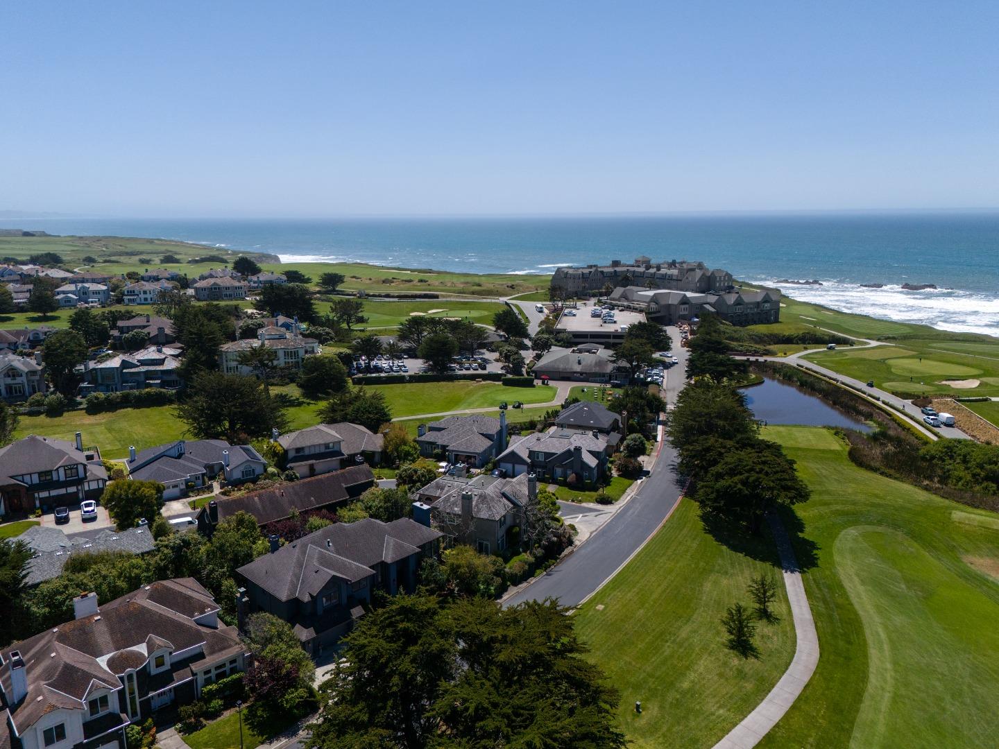 Detail Gallery Image 42 of 47 For 290 Fairway Dr, Half Moon Bay,  CA 94019 - 4 Beds | 3/1 Baths