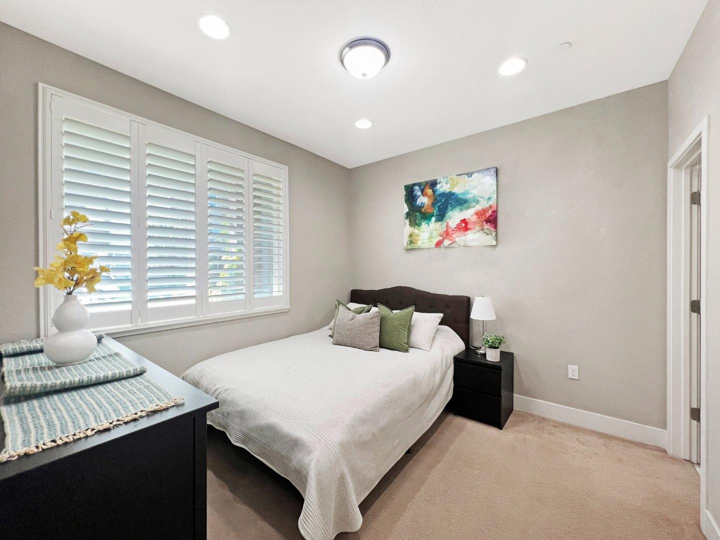 Detail Gallery Image 12 of 50 For 718 Avenue One, San Jose,  CA 95123 - 3 Beds | 3/1 Baths
