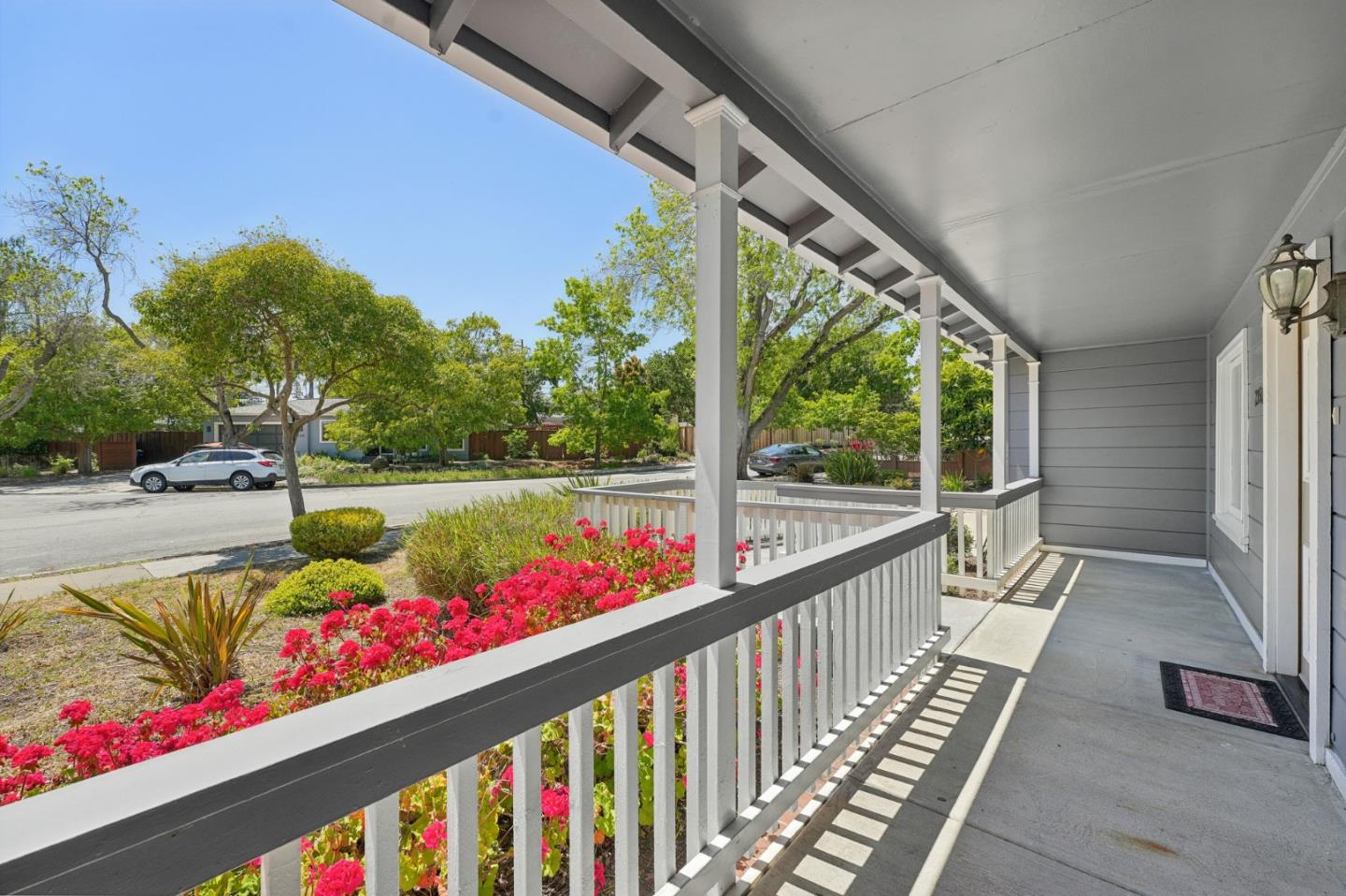 Detail Gallery Image 3 of 29 For 2158 Mcgarvey Ave, Redwood City,  CA 94061 - 4 Beds | 2 Baths