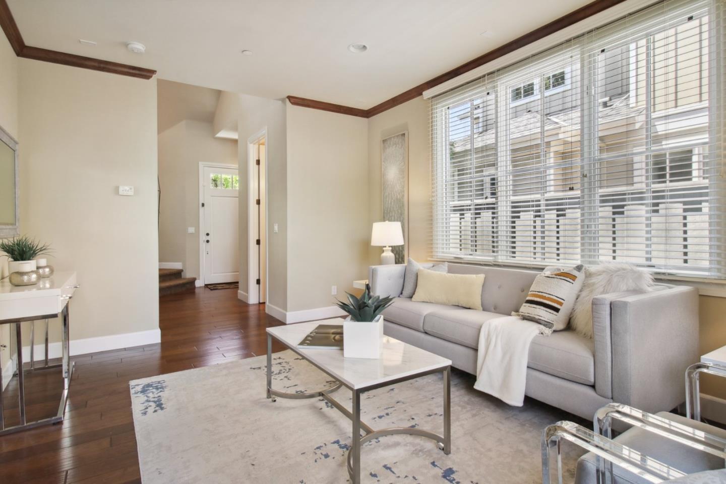 Detail Gallery Image 11 of 39 For 1601 Kentfield Ave, Redwood City,  CA 94061 - 3 Beds | 2/1 Baths