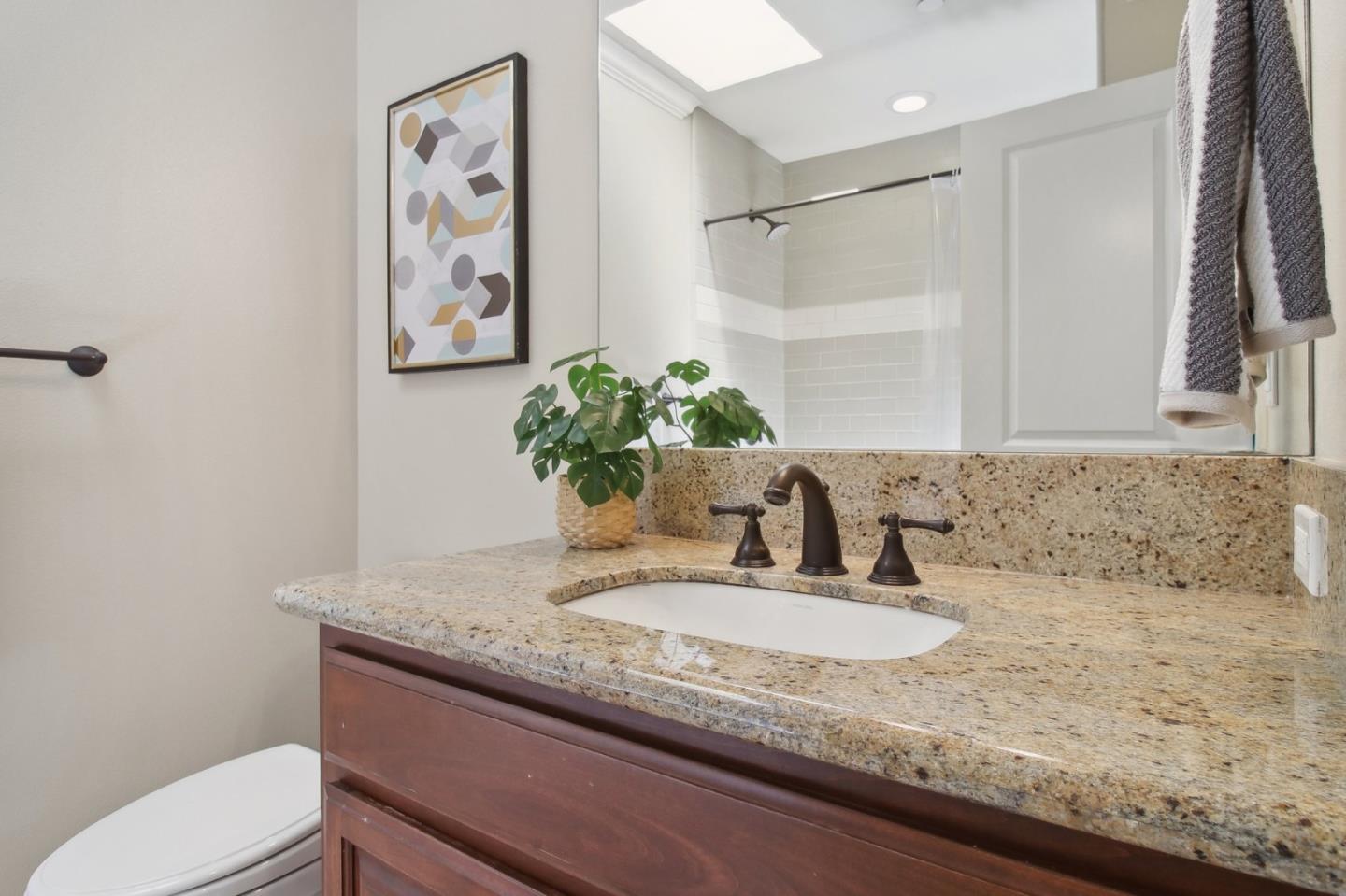 Detail Gallery Image 24 of 39 For 1601 Kentfield Ave, Redwood City,  CA 94061 - 3 Beds | 2/1 Baths