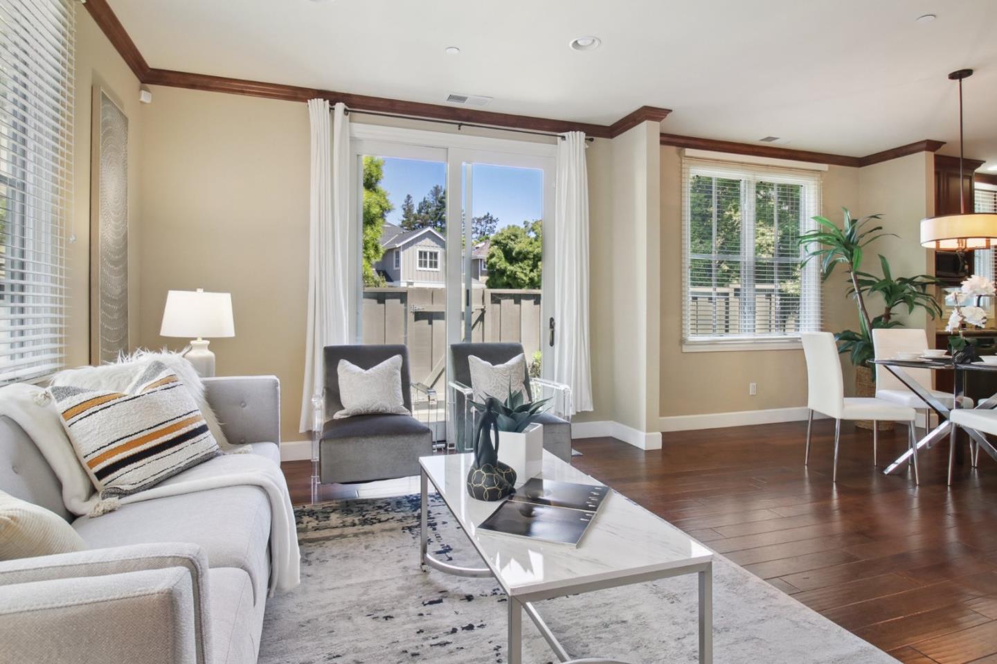Detail Gallery Image 8 of 39 For 1601 Kentfield Ave, Redwood City,  CA 94061 - 3 Beds | 2/1 Baths
