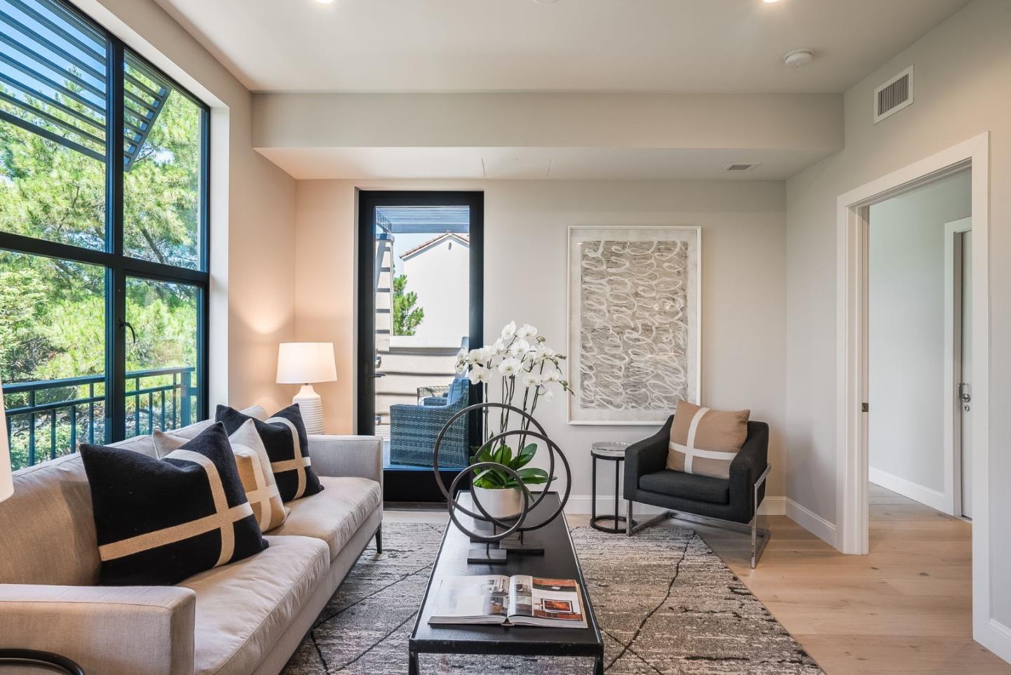 Detail Gallery Image 15 of 44 For 450 1st St #301,  Los Altos,  CA 94022 - 2 Beds | 2/1 Baths