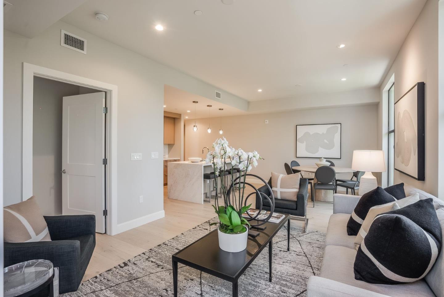 Detail Gallery Image 17 of 44 For 450 1st St #301,  Los Altos,  CA 94022 - 2 Beds | 2/1 Baths