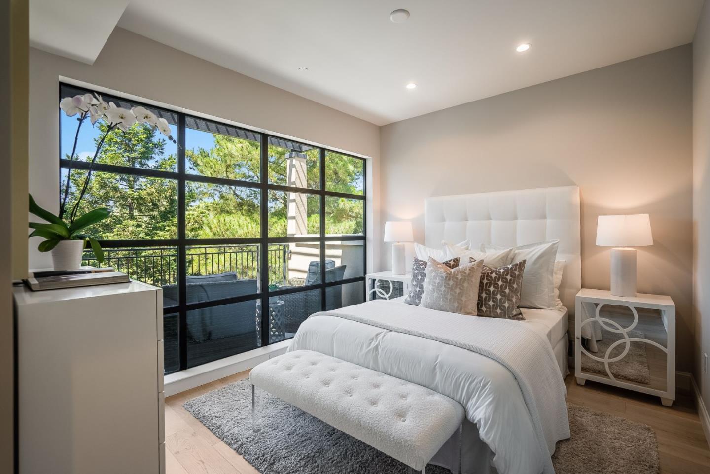 Detail Gallery Image 22 of 44 For 450 1st St #301,  Los Altos,  CA 94022 - 2 Beds | 2/1 Baths