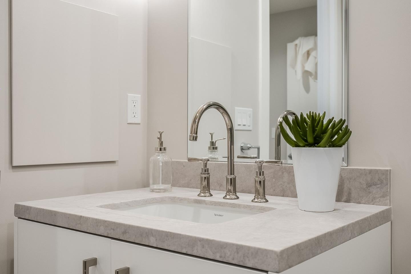 Detail Gallery Image 32 of 44 For 450 1st St #301,  Los Altos,  CA 94022 - 2 Beds | 2/1 Baths
