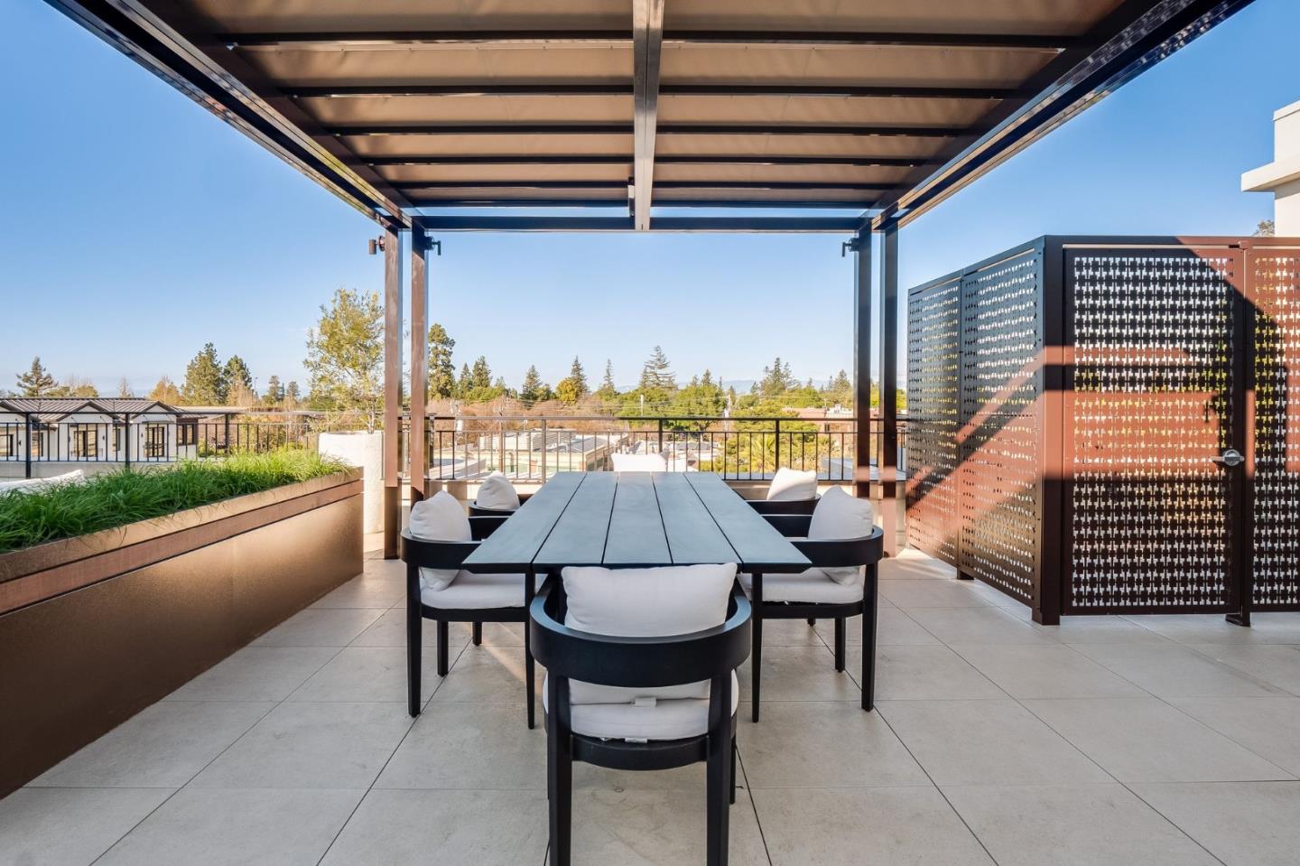Detail Gallery Image 35 of 44 For 450 1st St #301,  Los Altos,  CA 94022 - 2 Beds | 2/1 Baths