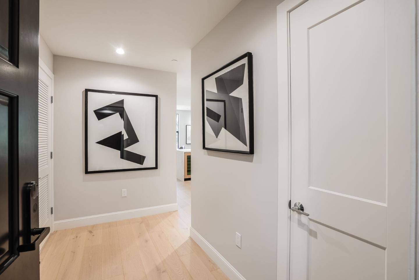 Detail Gallery Image 6 of 44 For 450 1st St #301,  Los Altos,  CA 94022 - 2 Beds | 2/1 Baths