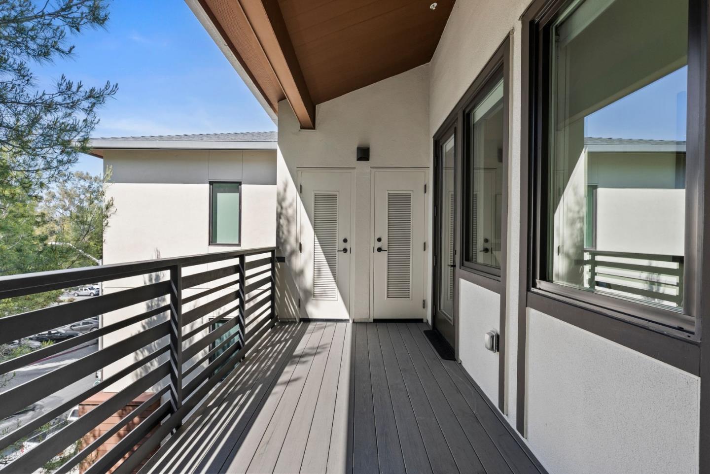 Detail Gallery Image 16 of 75 For 400 El Camino Real #402,  Belmont,  CA 94002 - 3 Beds | 2 Baths