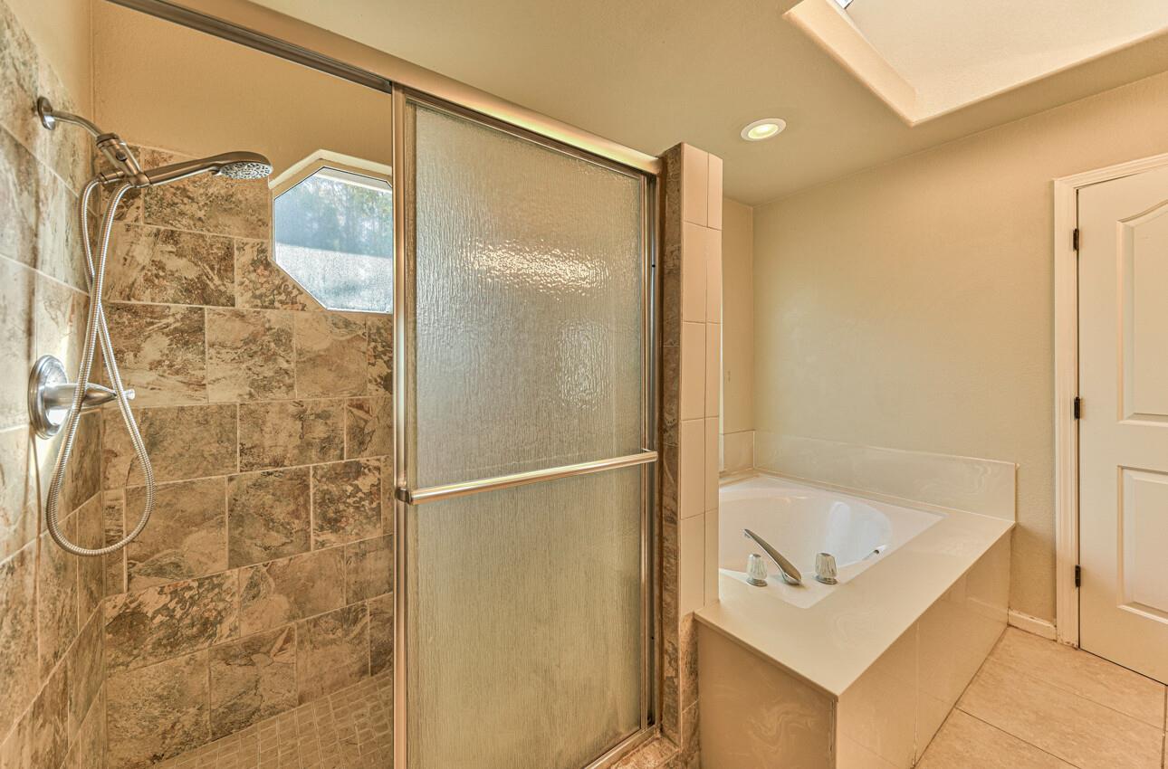Detail Gallery Image 31 of 48 For 1128 Rockport Way, Salinas,  CA 93906 - 5 Beds | 3 Baths