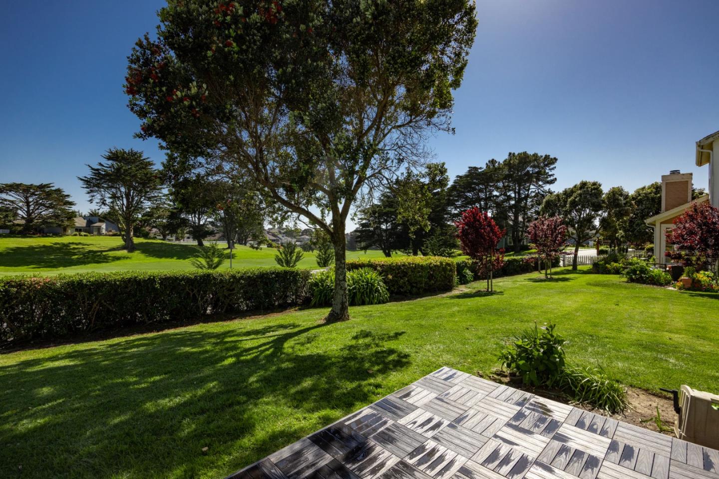 Detail Gallery Image 11 of 35 For 9 Merion Rd, Half Moon Bay,  CA 94019 - 2 Beds | 2/1 Baths