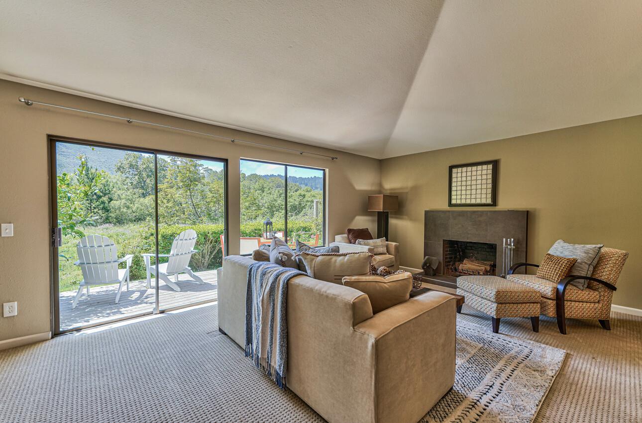 Detail Gallery Image 5 of 38 For 3850 Rio Rd #56,  Carmel,  CA 93923 - 2 Beds | 2 Baths