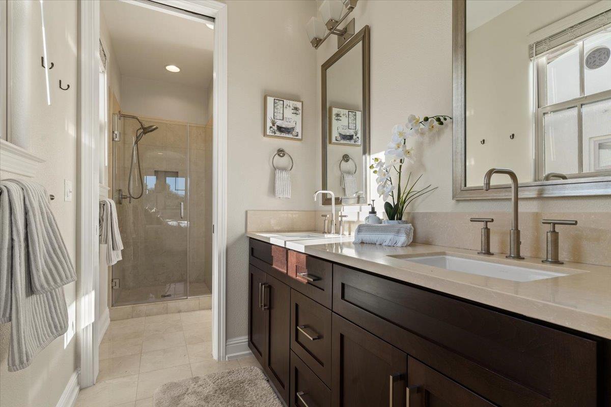 Detail Gallery Image 21 of 28 For 116 Evandale Ave, Mountain View,  CA 94043 - 2 Beds | 2/1 Baths