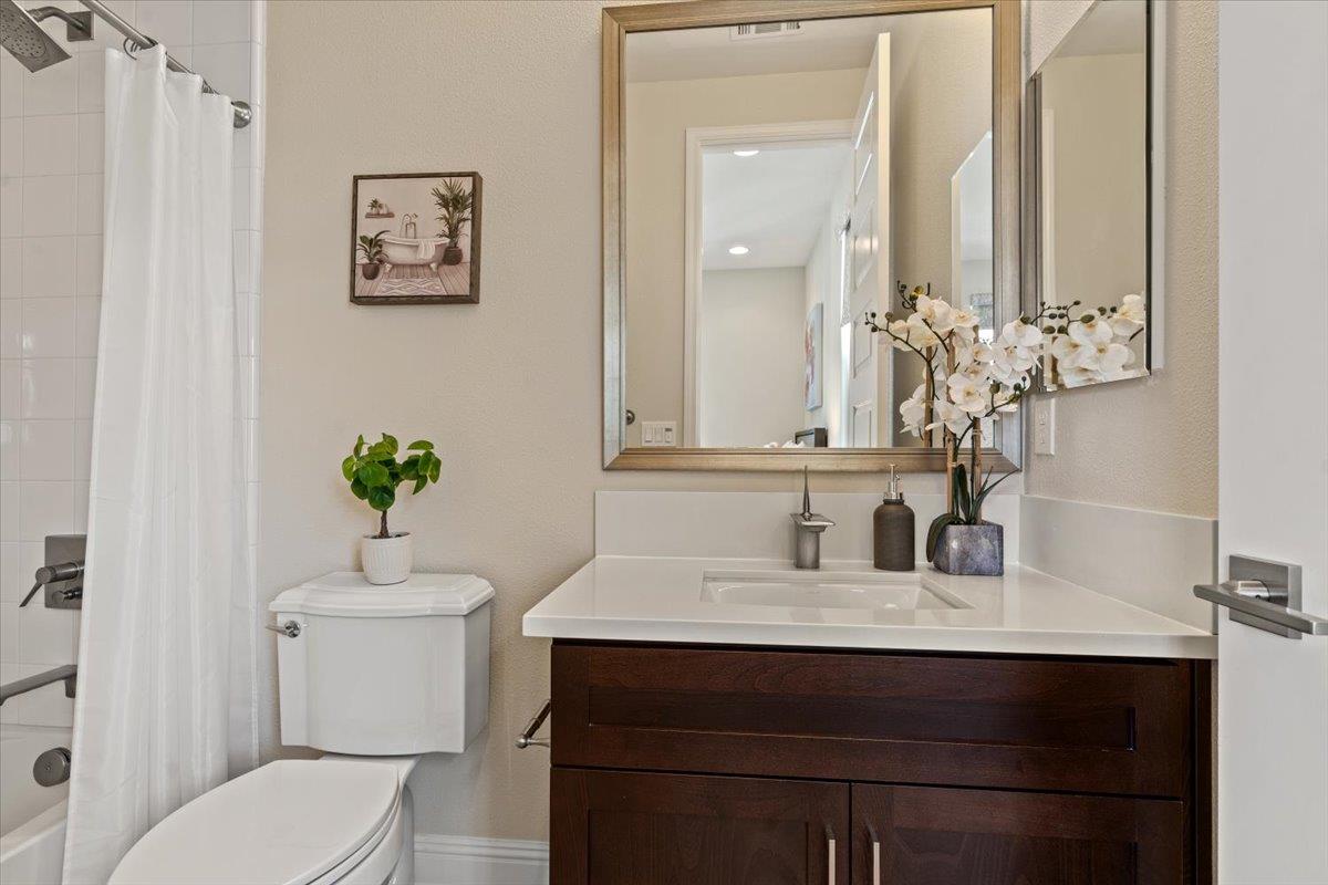 Detail Gallery Image 23 of 28 For 116 Evandale Ave, Mountain View,  CA 94043 - 2 Beds | 2/1 Baths