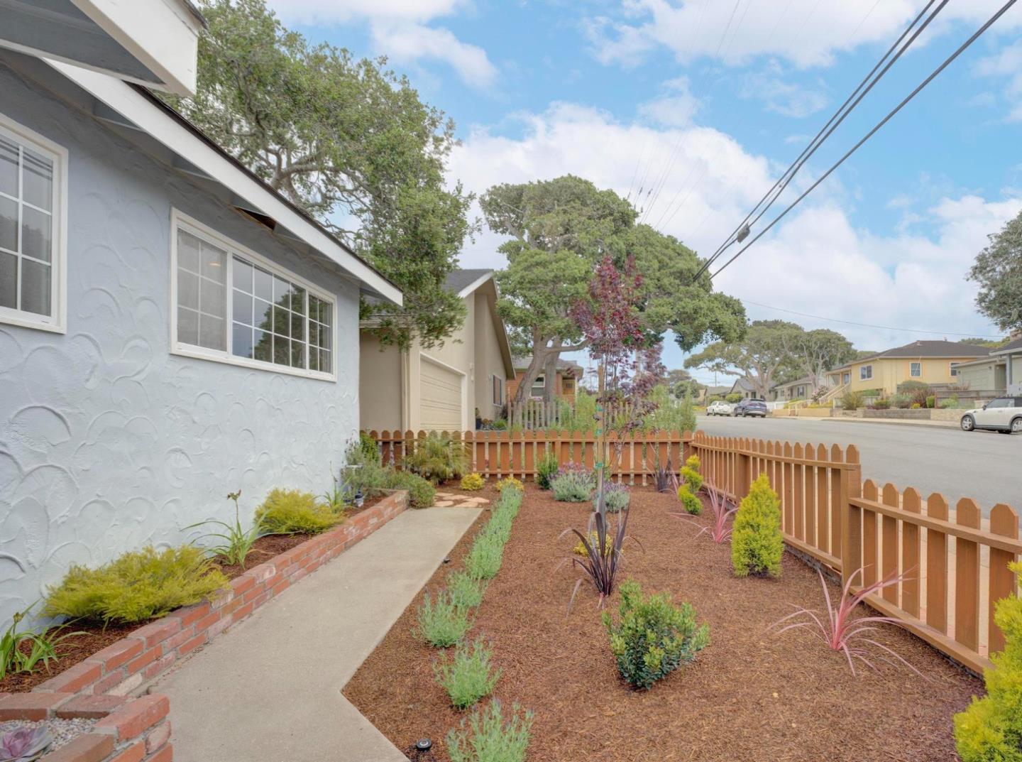 Detail Gallery Image 26 of 33 For 488 Junipero Ave, Pacific Grove,  CA 93950 - 3 Beds | 2 Baths