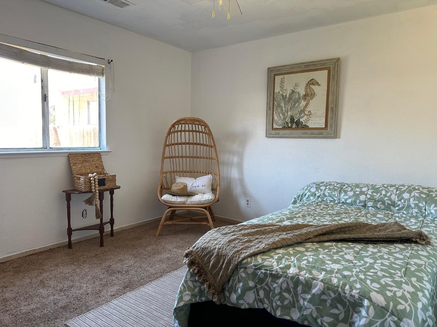 Detail Gallery Image 4 of 8 For 425 S Orange St, Turlock,  CA 95380 - 3 Beds | 2 Baths